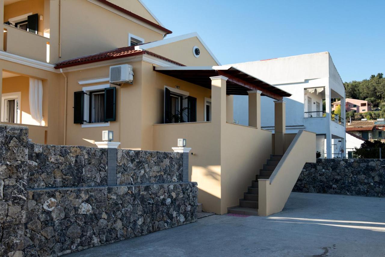 Casa Dell Amore Petrití Esterno foto
